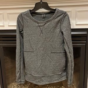 Lululemon sweatshirt. Size 2. Has front pouch & reflective tag Very warm!
